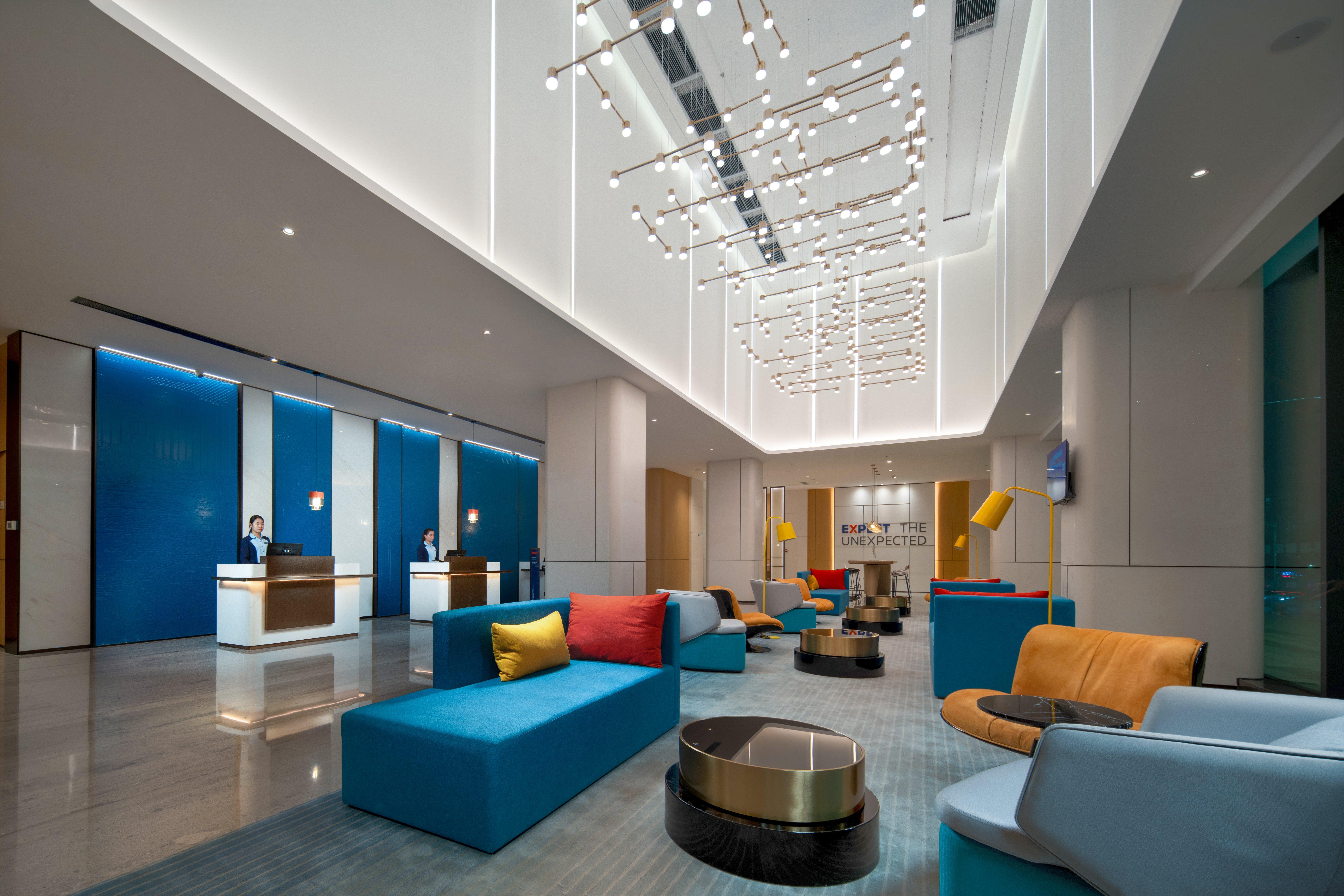 Holiday Inn Express Shenzhen Longhua By Ihg Exterior photo