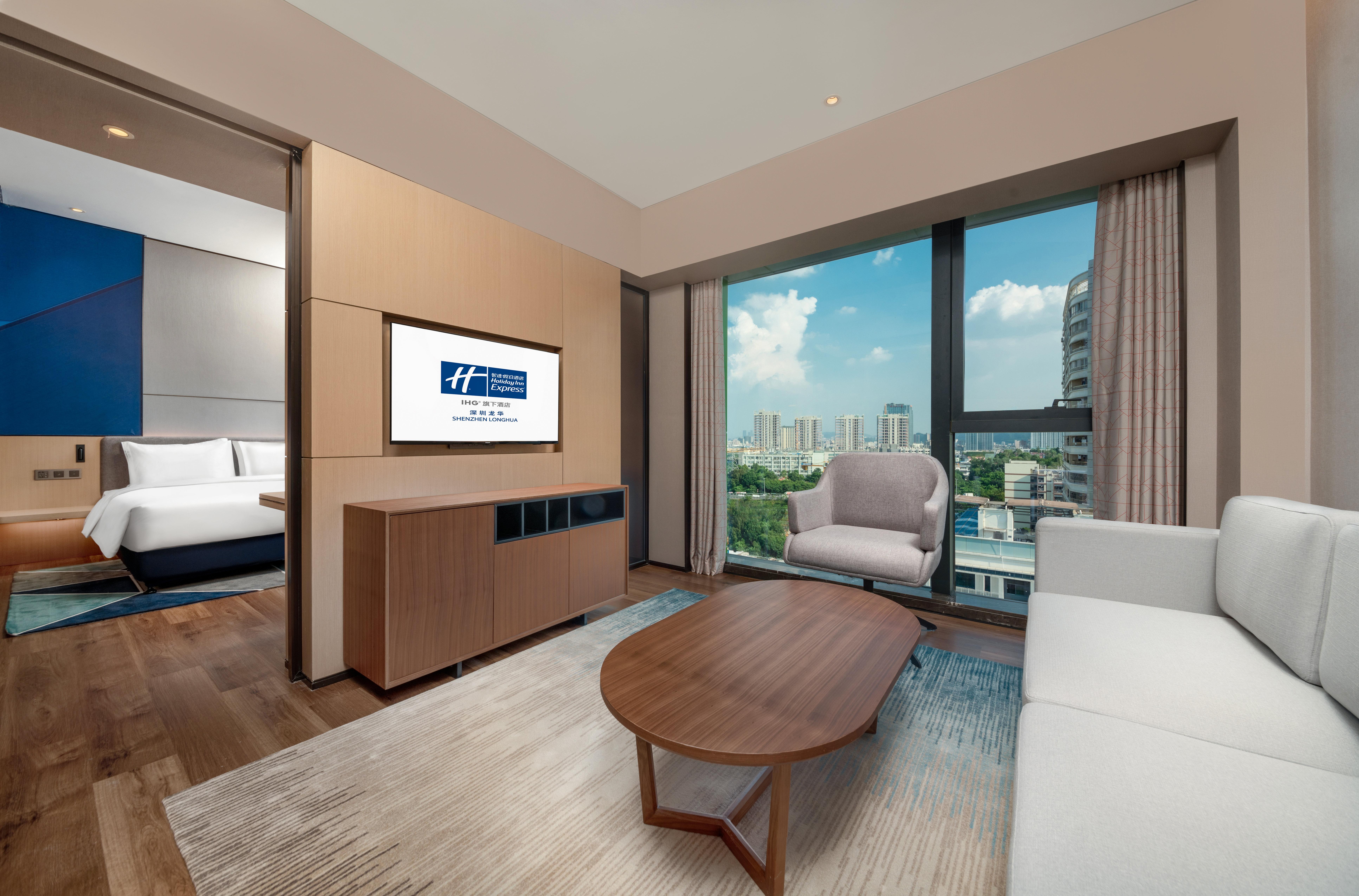 Holiday Inn Express Shenzhen Longhua By Ihg Exterior photo